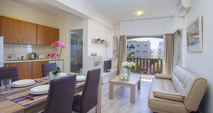 PRIME ONE-BEDROOM APARTMENT D322-CASTLE HOLIDAY APARTMENTS