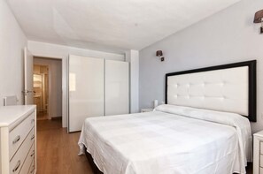 3 dormitorios, escritorio, sistema de insonorización