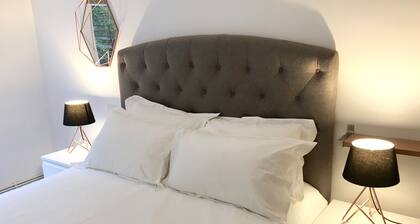 Victoria Park 1 bedroom flat