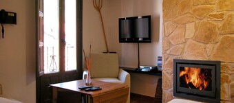 Rom for 2 personer med peis og hydromassasjestue