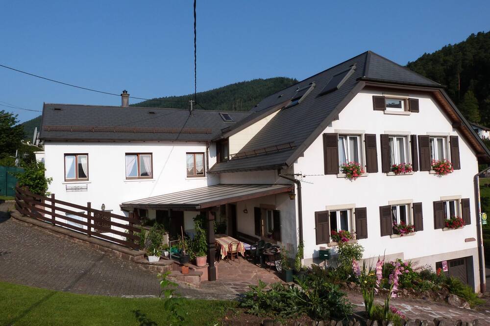 Welcome ChezBrigite - Self-contained flat for 4 people