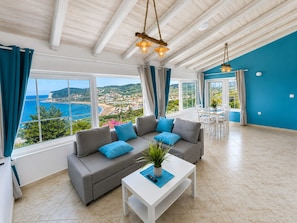 Smart TV - Gikas Apartments  - Superior  Suite - 100 meters from the beach  (Kerkyra)