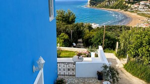 Property grounds - Gikas Apartments  - Superior  Suite - 100 meters from the beach  (Kerkyra)