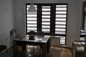 تناول الطعام