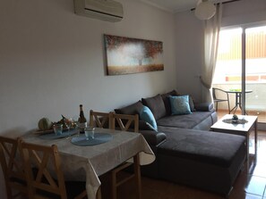 TV, DVD player - Apartment La Bonita with garage (Torrevieja)