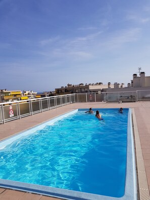 Piscine extérieure, piscine chauffée