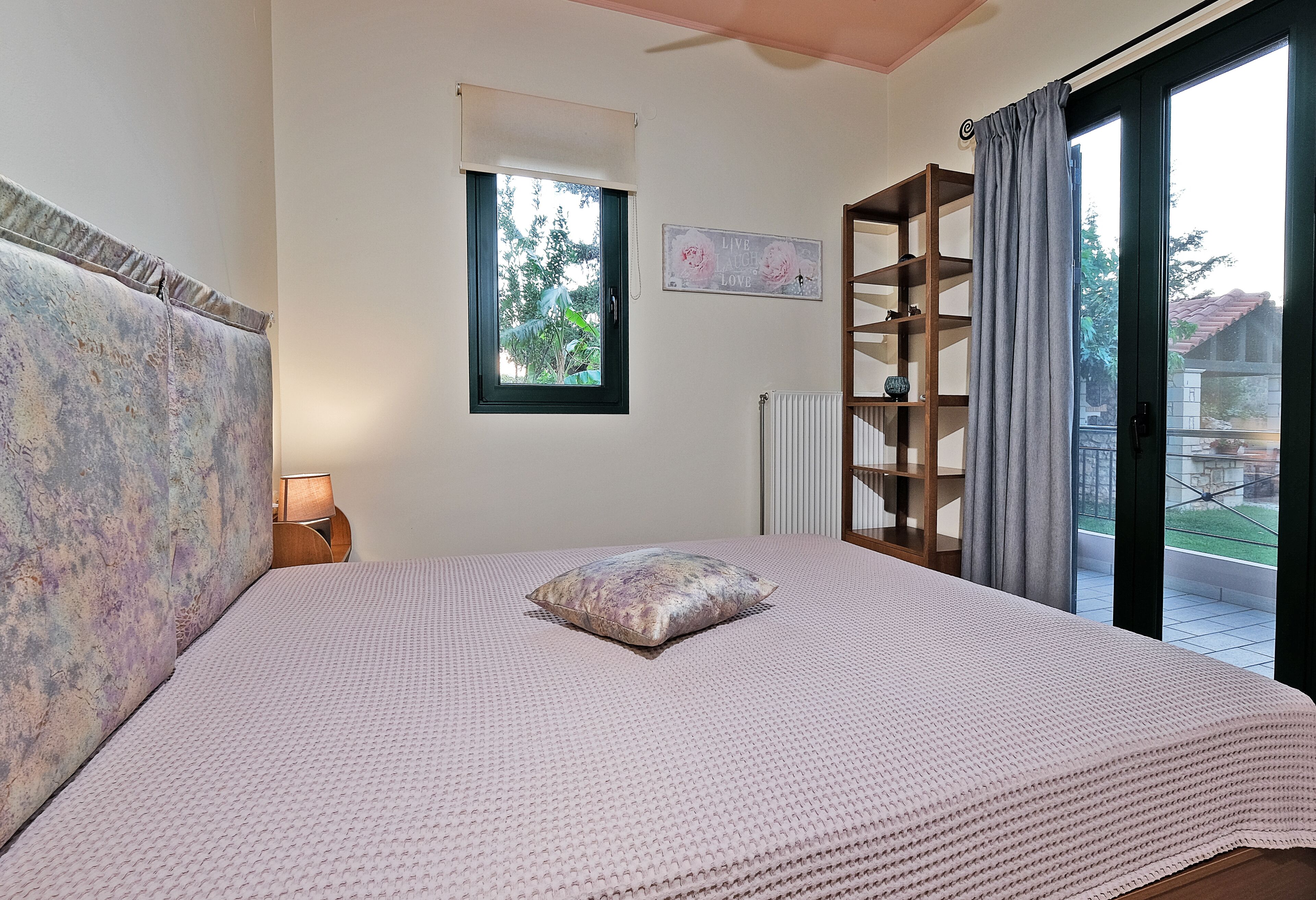 Eleni’s Villa with Magnificent Mountain Views