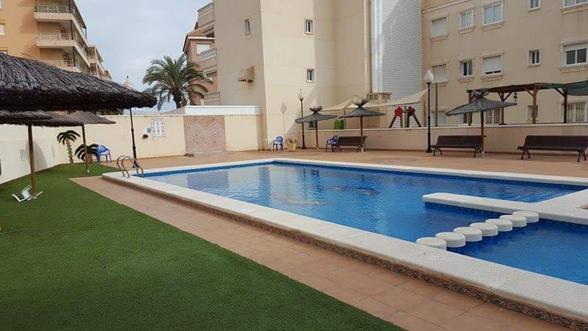 APT 50MTS FROM THE BEACH ,, PARKING INCLUDED, POOL