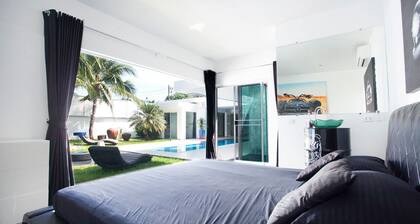 Gallery pool villa 4 bedrooms pooltable and jacuzzi