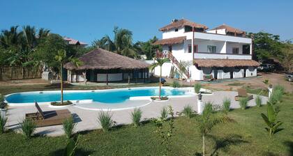 RESIDENCE DE LA BAIE, THE NON-THINKING HOUSE