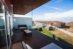 Terrace/patio - Luxury apartment on the beach (Esposende)