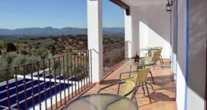 Country house with private pool, starry nights in a Starlight Reserve