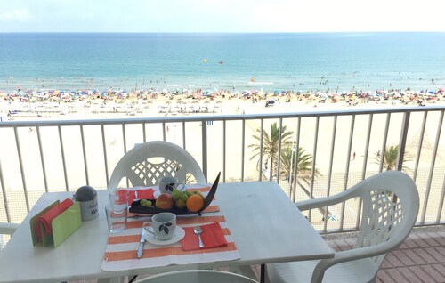 Precioso, en primera línea de playa, con wifi