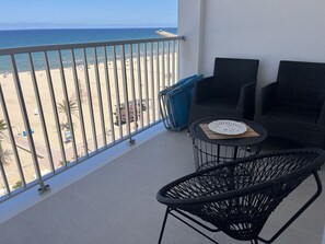 Property grounds - Beautiful apartment on the beachfront (PLAYA-GRAU DE GANDÍA)