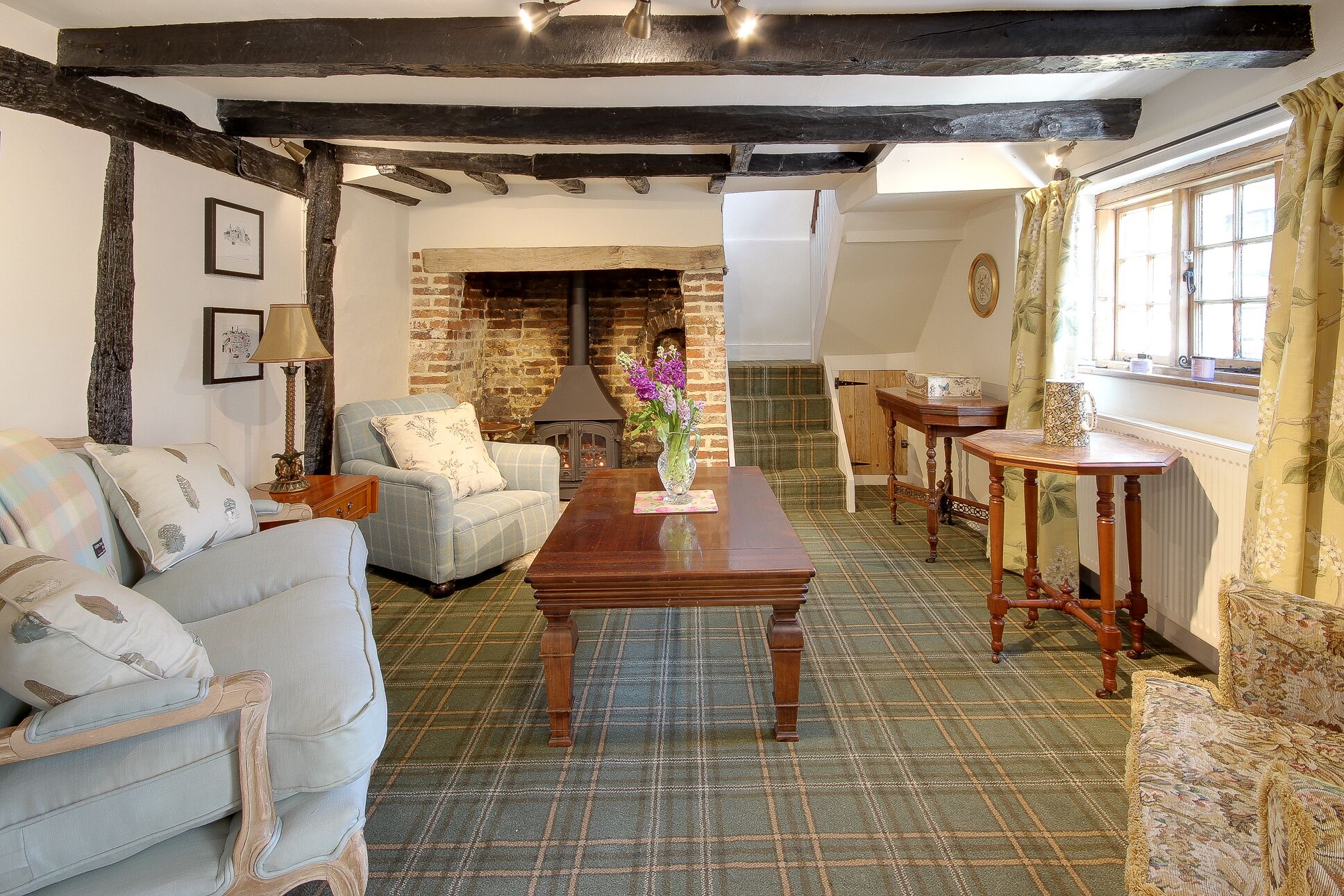 Gorgeous 17th Century Grade II Listed Cottage