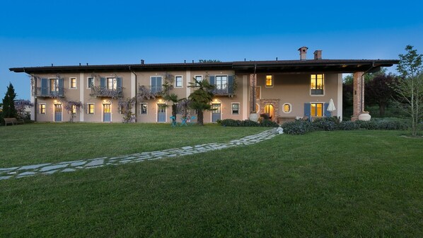 Exterior - Cascina Arcangelo Raffaele, Apartment Gabriele (VERDUNO)