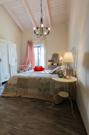 1 bedroom, in-room safe, iron/ironing board, WiFi - Cascina Arcangelo Raffaele, Apartment Gabriele (VERDUNO)