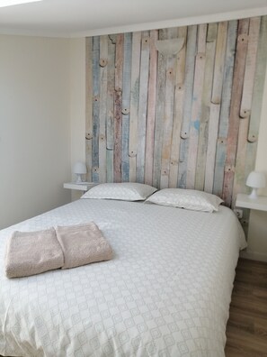 2 bedrooms, iron/ironing board, free WiFi, bed sheets - Saint Philip's House B (2900-298)