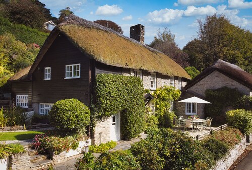 Private Outdoor Swimming Pool, close to the beach April - September