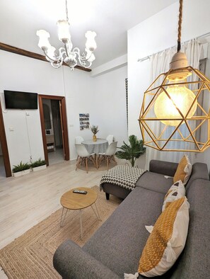 TV - Quiet apartment Casco Viejo (Bilbao)