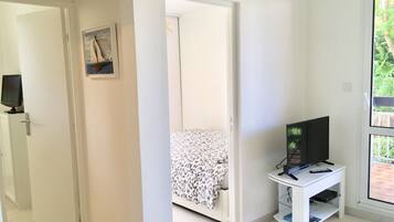 2 habitaciones, tabla de planchar con plancha y wifi gratis