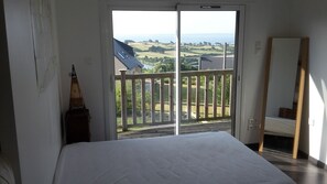 2 sovrum, strykjärn/strykbräda, gratis wi-fi och sängkläder