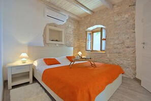 3 Schlafzimmer, Zimmersafe, Schreibtisch, Bügeleisen/Bügelbrett