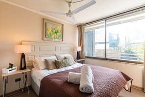 2 室のベッドルーム、セーフティボックス (室内)、アイロン / アイロン台、WiFi