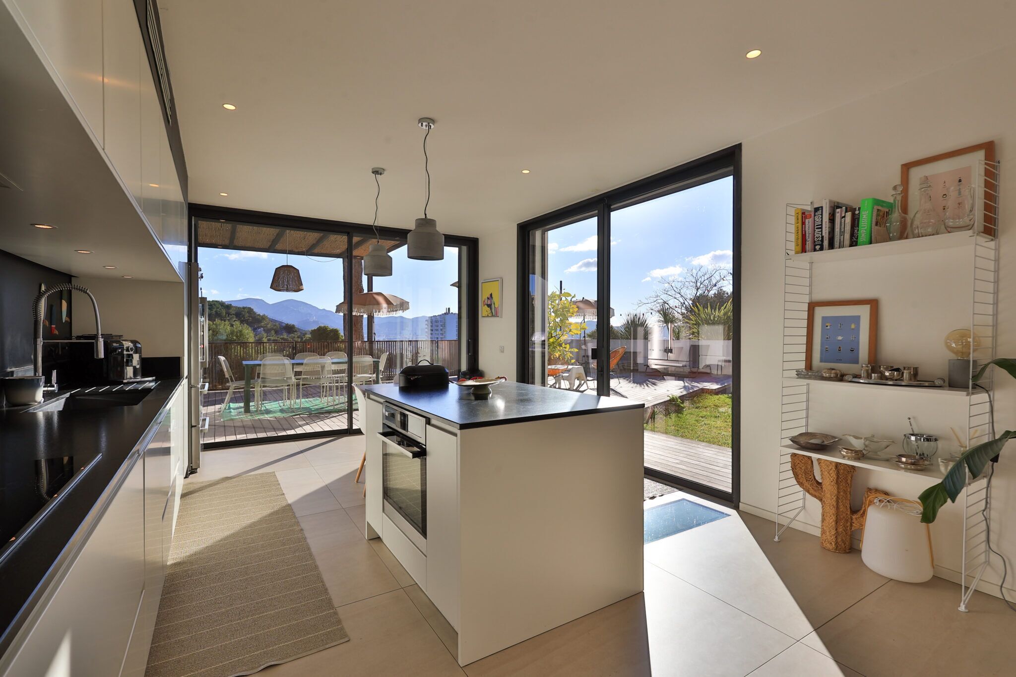 Large contemporary villa, beach on foot via a path and heated swimming pool!!!