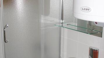 Shower, towels