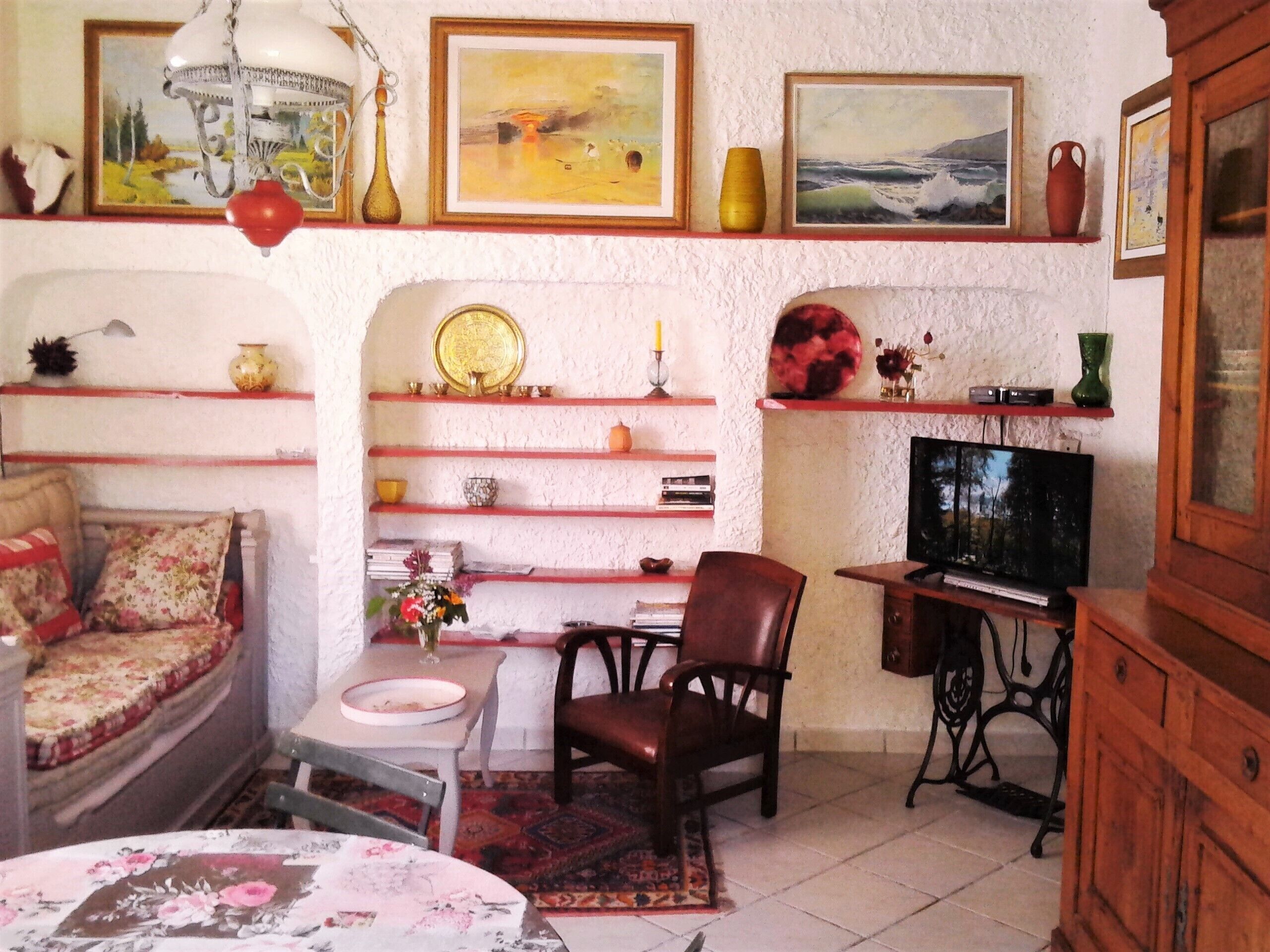 CHARMING HOUSE 5 MIN FROM THE BEACH