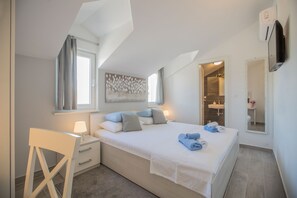 4 slaapkamers, een kluis op de kamer, een bureau