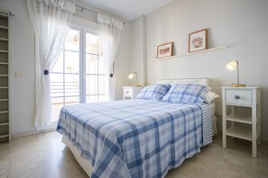 2 bedrooms, iron/ironing board, free WiFi, bed sheets