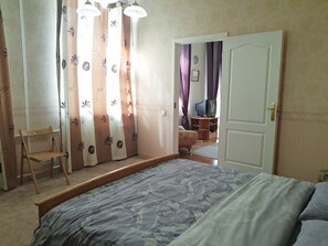 2 Schlafzimmer, Bügeleisen/Bügelbrett, Internetzugang, Bettwäsche