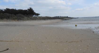 holiday home Brittany south 6 persons 300m from the beach in quiet village