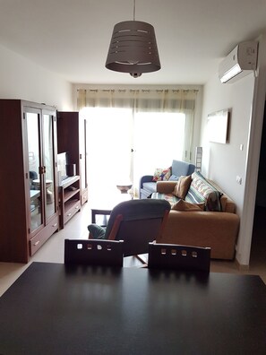 Televisie en een stereo