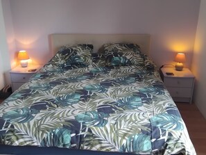 4 Schlafzimmer, BĂŒgeleisen/BĂŒgelbrett, Reisekinderbett, kostenloses WLAN