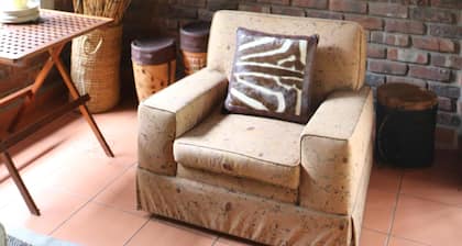 Villa con vida salvaje en el jardín!
