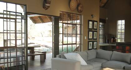 Attractive, spacious villa in an oasis of tranquility