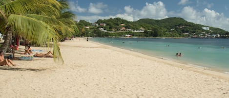 Vlak bij het strand