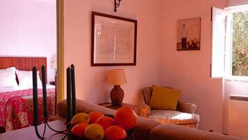 2 bedrooms, bed sheets