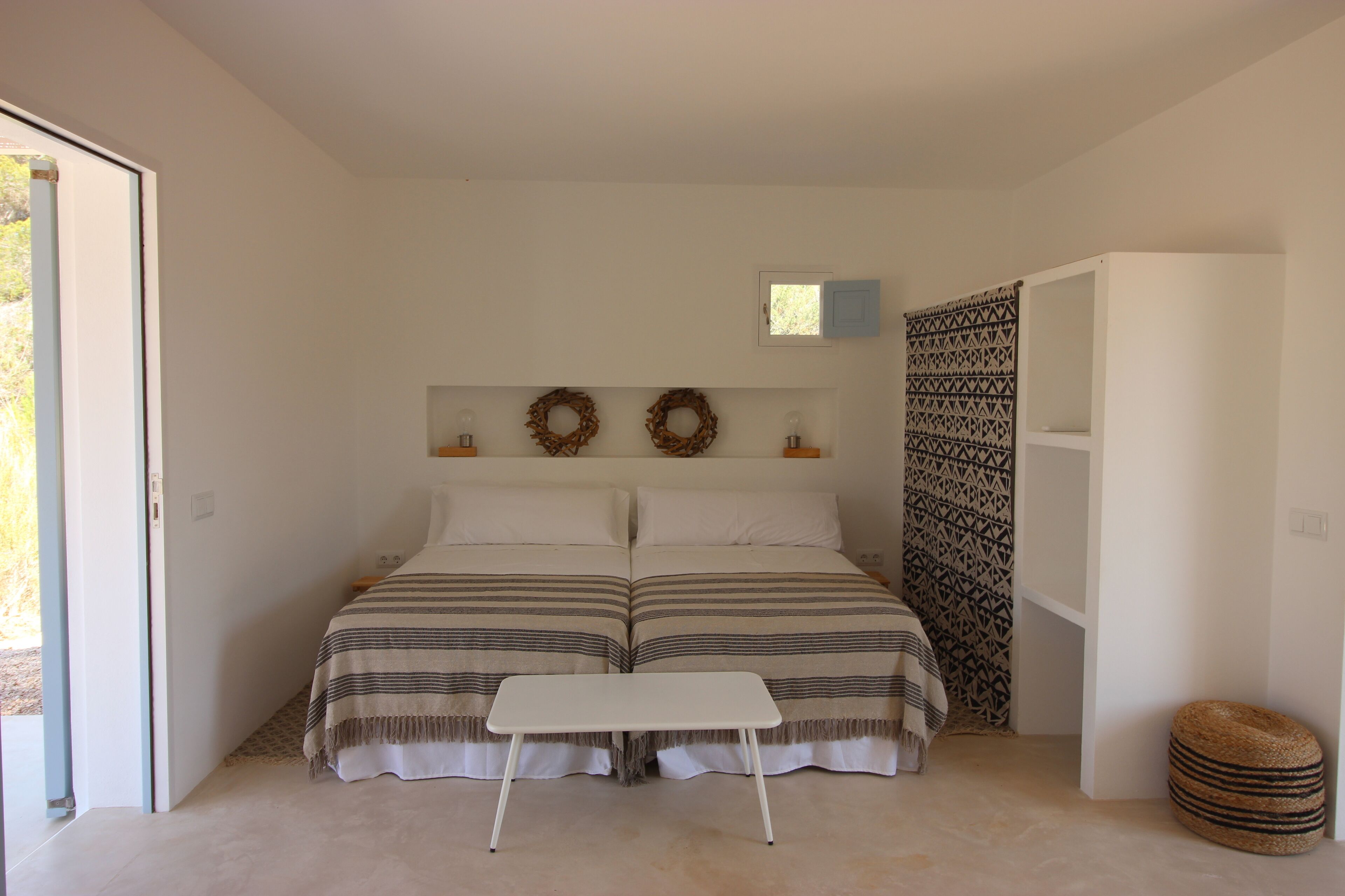 Es Cap De Barbaria: NEW COUNTRY HOUSE