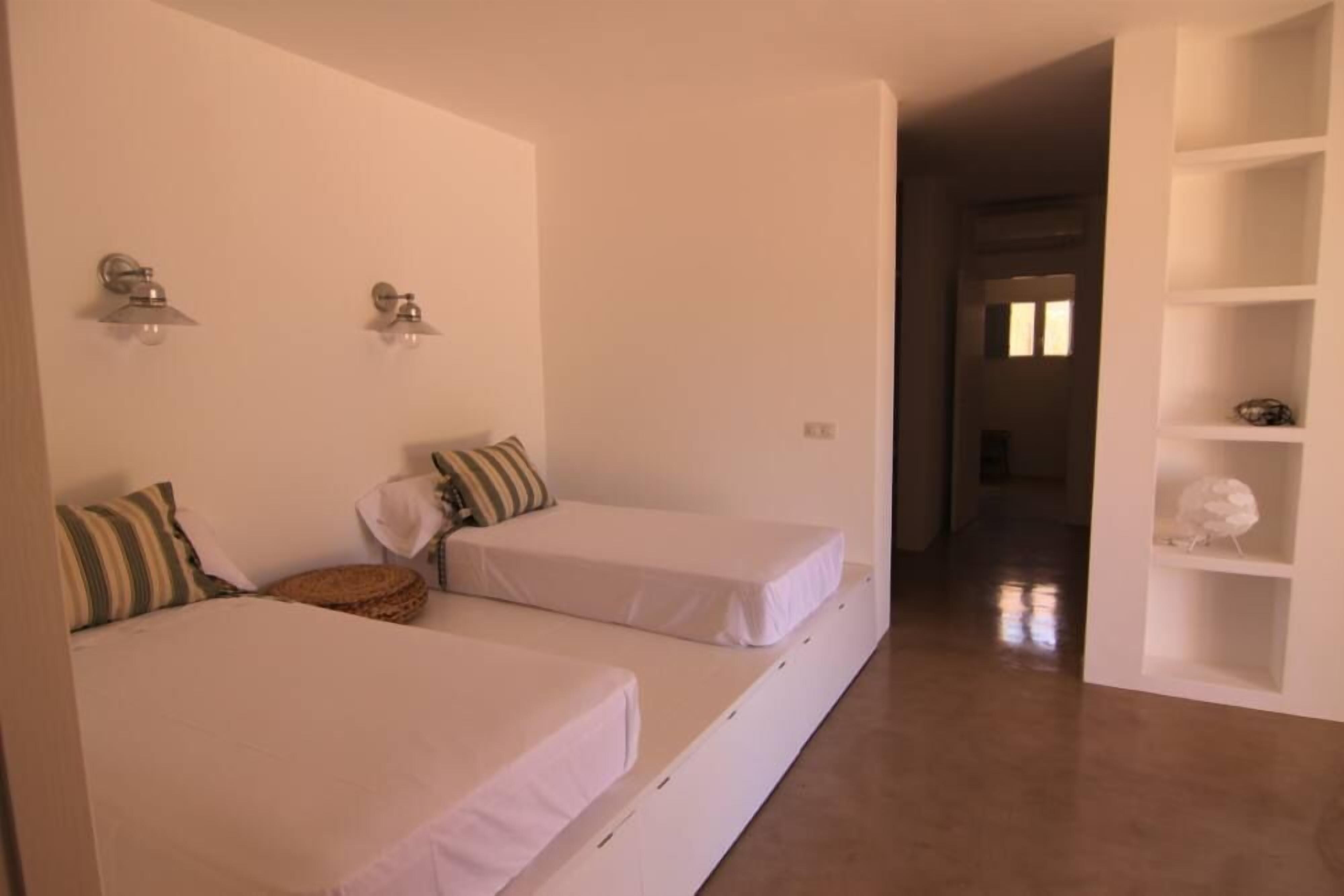 Es Cap De Barbaria: NEW COUNTRY HOUSE