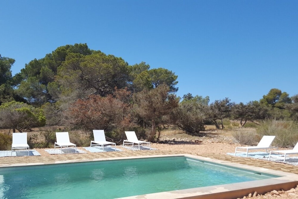 Es Cap De Barbaria: NEW COUNTRY HOUSE