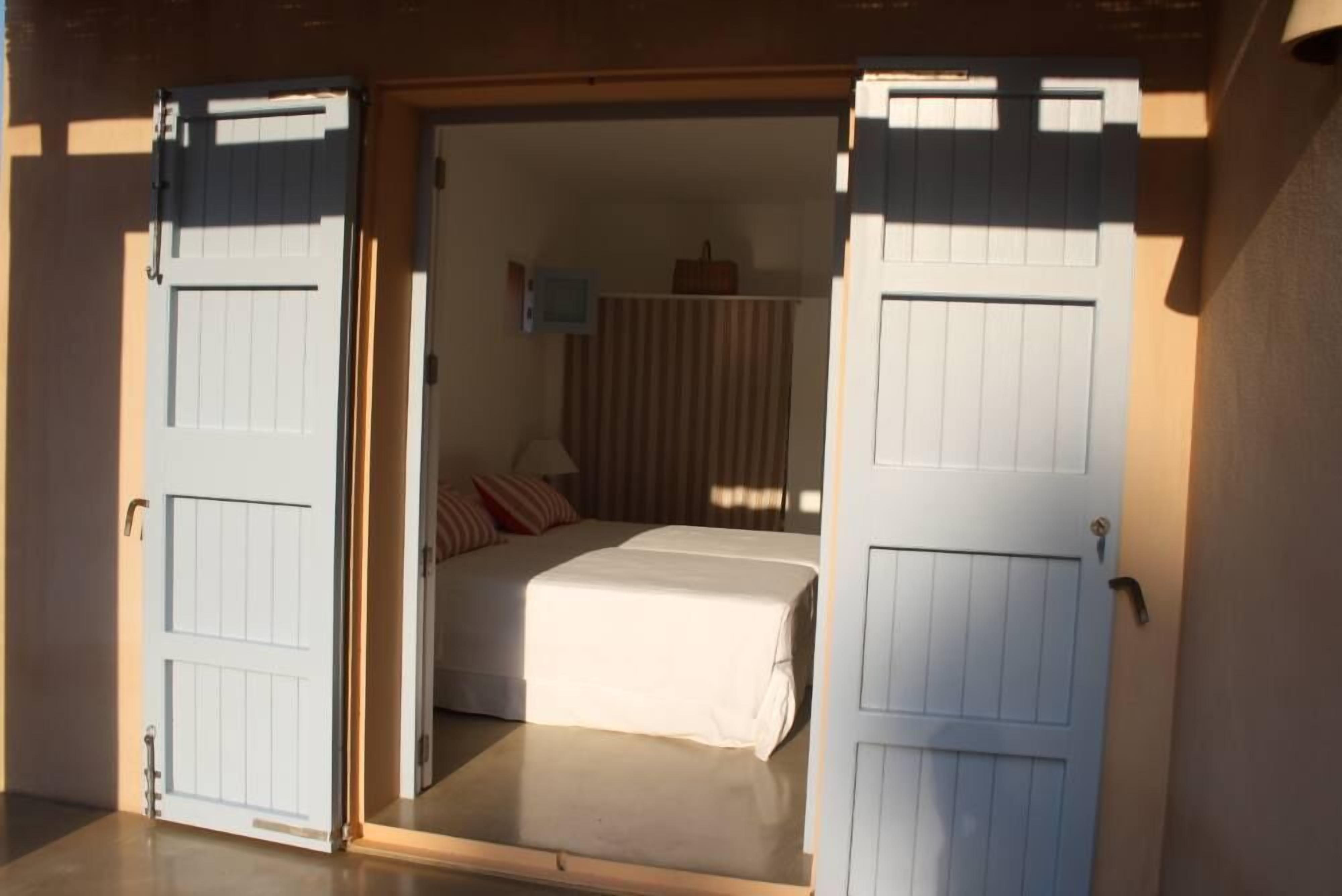 Es Cap De Barbaria: NEW COUNTRY HOUSE