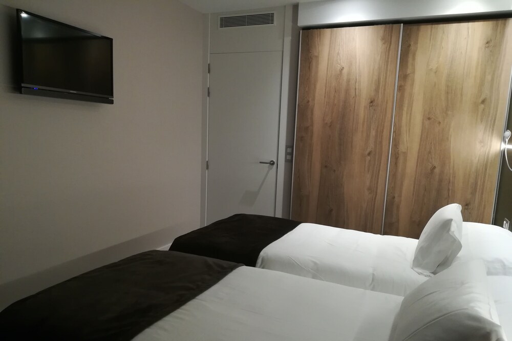 Standard 1 Bedroom Apartment