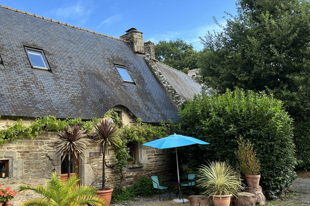 Vine Cottage - Vine, Bamboo and Wisteria Cottages