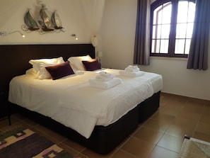 Malvas Bedroom 1 (double bed) - Monte-Bougainvillea Holiday Apartments in central Algarve -MALVAS- (Faro)