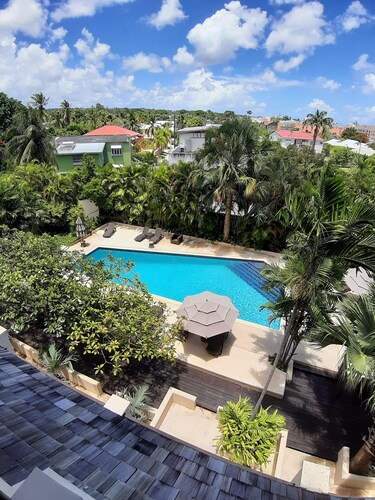 Brownes - Boutique Luxury, Large 1 Bed 1 Bath Condo