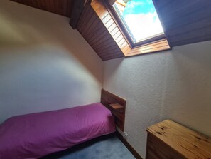 2 camere, ferro/asse da stiro, Wi-Fi gratuito, lenzuola